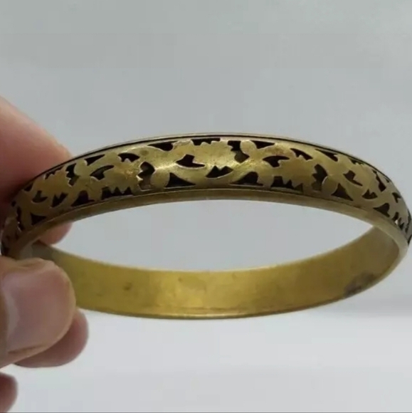 Vintage Gold-Tone Bracelet - Picture 2 of 6